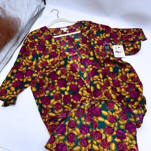 New With Tags LuLaRoe Lindsay kimono styled cardigan in medium (10-18)